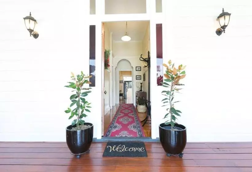 Fotos del hotel 99 Kirkland Bed & Breakfast:  10