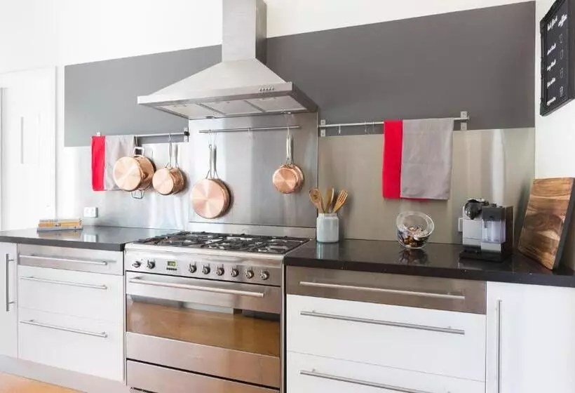 Fotos del hotel 99 Kirkland Bed & Breakfast:  5