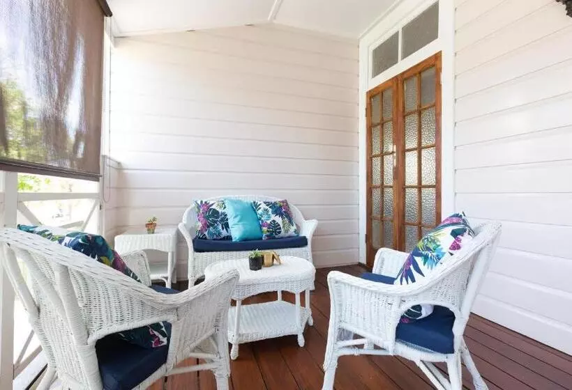 Fotos del hotel 99 Kirkland Bed & Breakfast:  4