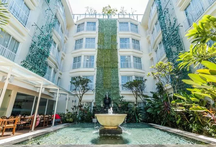 Zen Rooms Kuta Square Mall