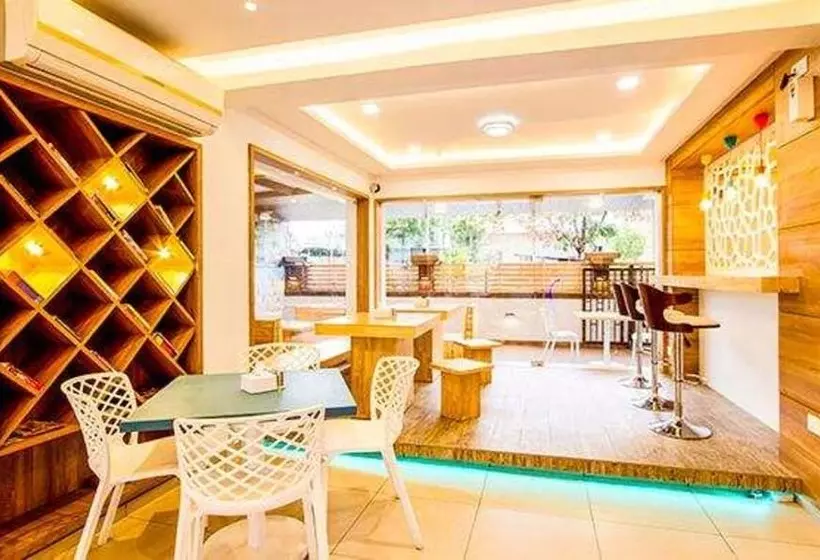 Fotos del hotel Fab Imperio Baner:  11