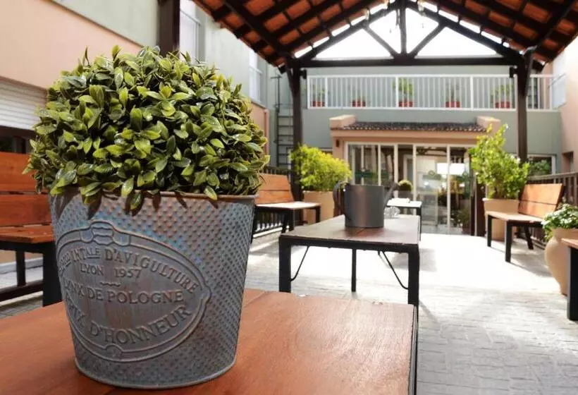 Fotos del hotel Leoncia:  14