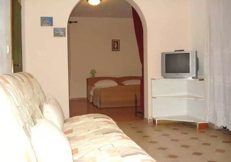 Fotos del hotel Apartments Burmeta:  5