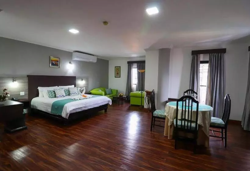 Fotos del hotel Puerta Del Sol:  14