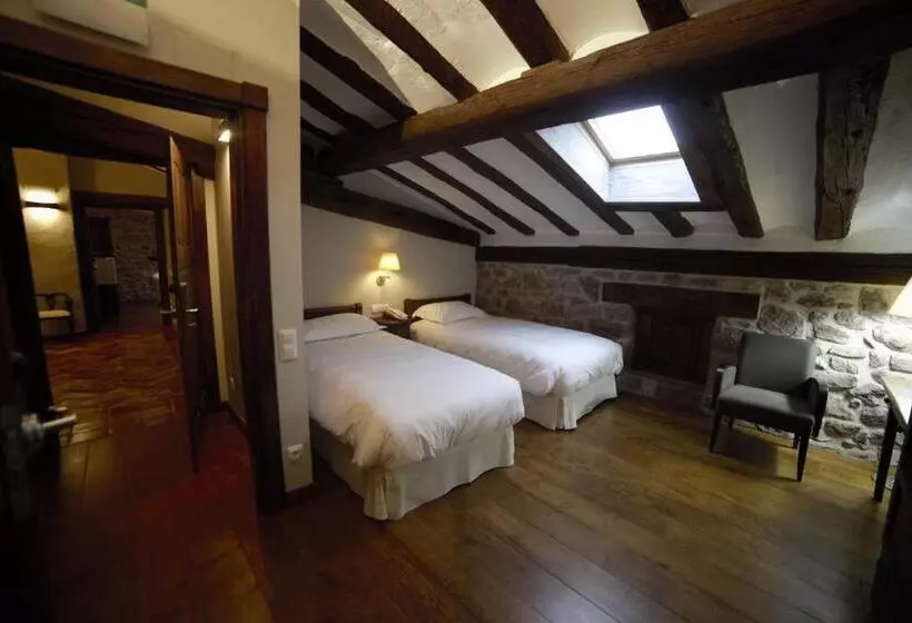 Fotos del hotel Rural Latorrién De Ane:  2
