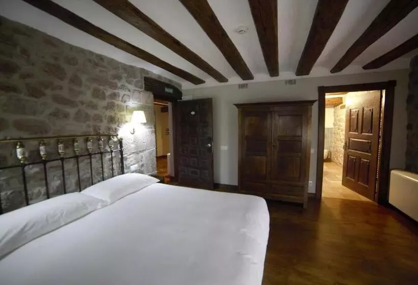 Fotos del hotel Rural Latorrién De Ane:  19
