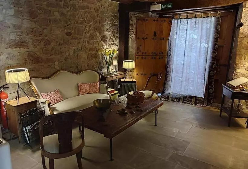 Fotos del hotel Rural Latorrién De Ane:  24