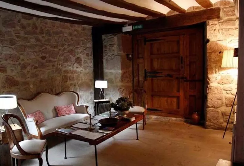 Fotos del hotel Rural Latorrién De Ane:  25