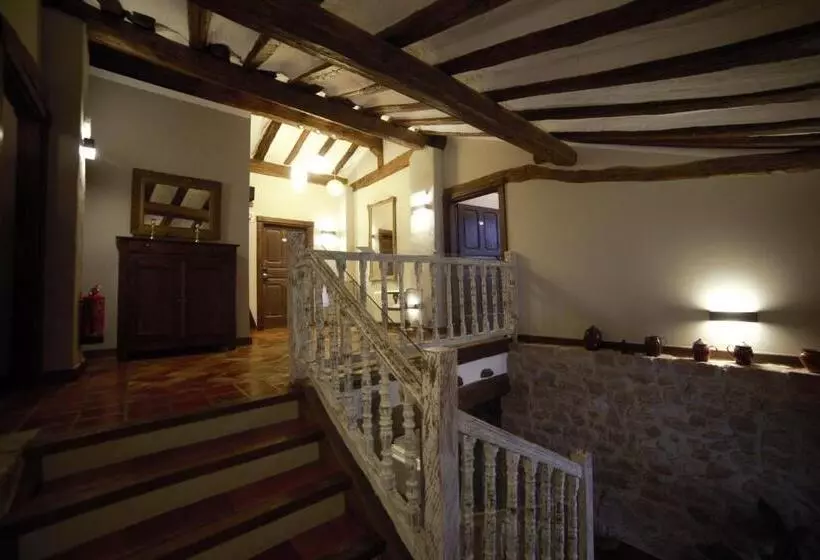 Fotos del hotel Rural Latorrién De Ane:  11