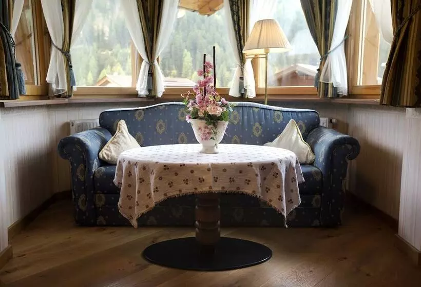 Fotos del hotel Garni Concordia - Dolomites Home:  25