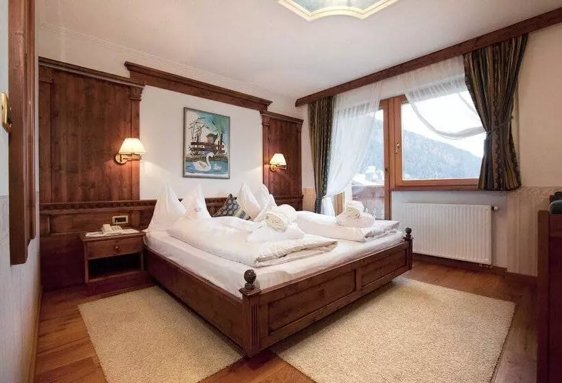 Fotos del hotel Garni Concordia - Dolomites Home:  23
