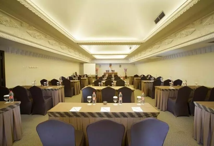 Fotos del hotel D'senopati Malioboro Grand:  22