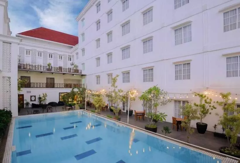 Fotos del hotel D'senopati Malioboro Grand:  10