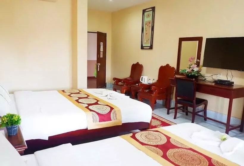 Fotos del hotel Lyly:  13