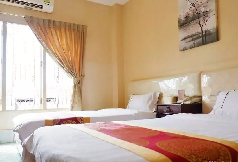 Fotos del hotel Lyly:  10