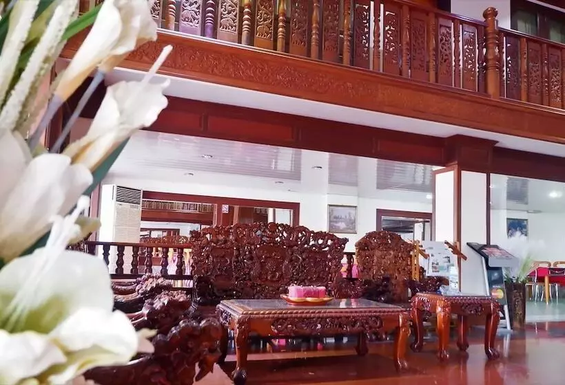 Fotos del hotel Lyly:  6