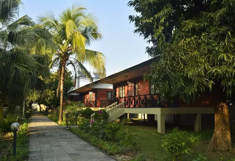 Fotos del hotel Jungle World Resort:  2