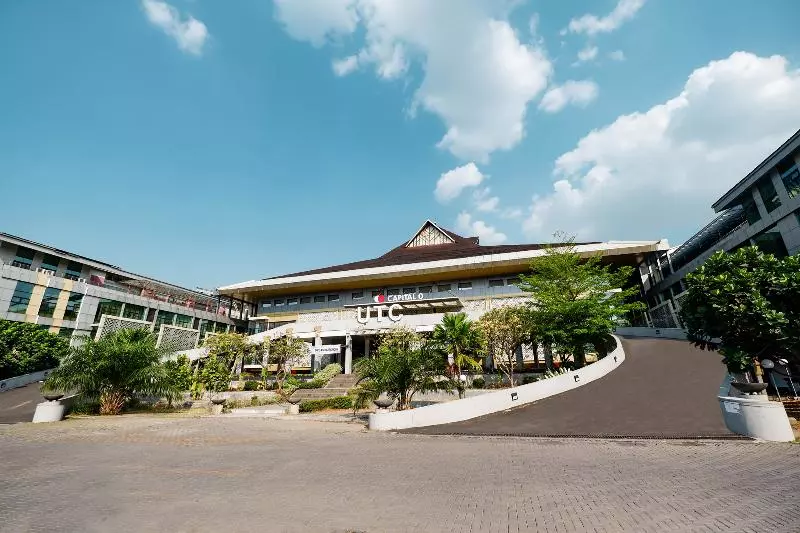 Fotos del hotel Capital O 1571 Utc  Semarang:  8