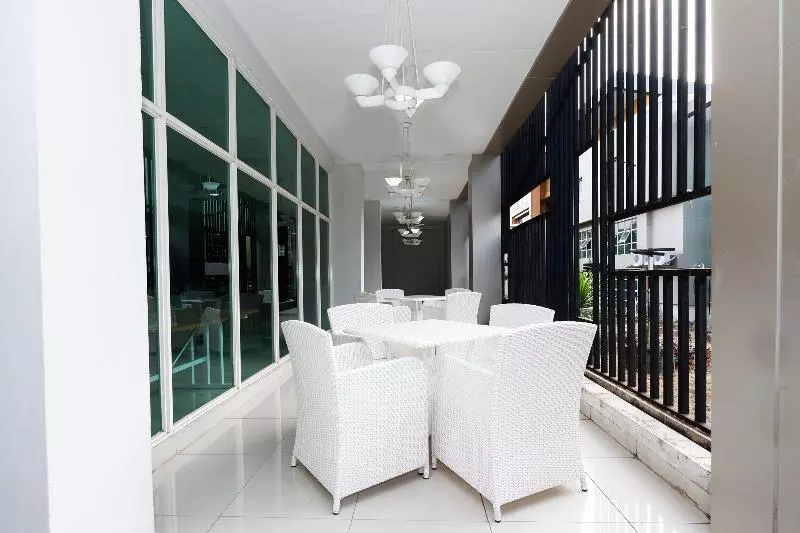 Fotos del hotel Capital O 1571 Utc  Semarang:  7