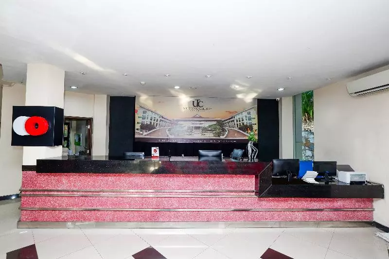 Fotos del hotel Capital O 1571 Utc  Semarang:  19