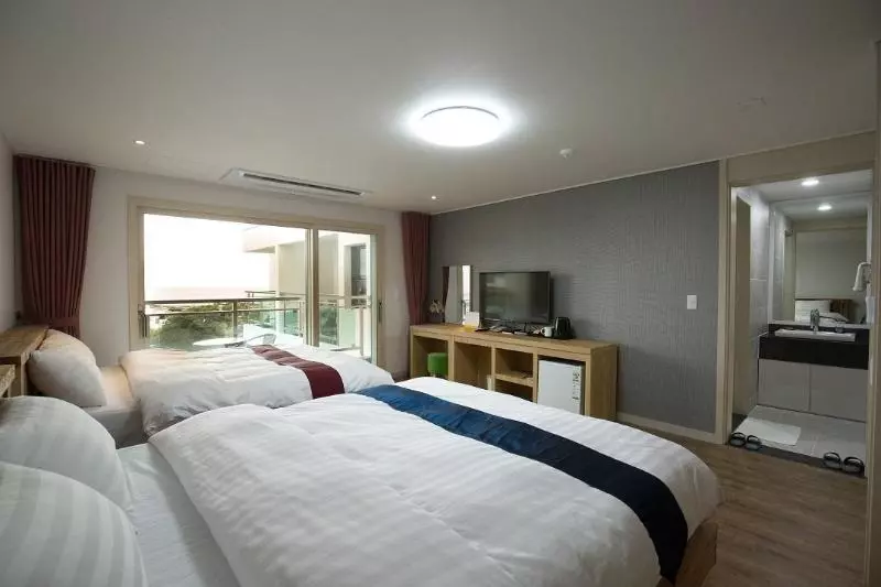 Fotos del hotel Cheonjiyeon Crystal:  11