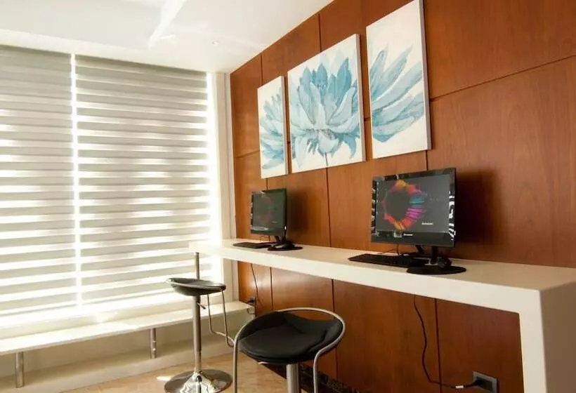 Fotos del hotel Lyz Business:  23