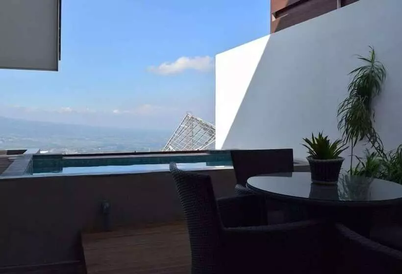 Fotos del hotel Amartha Hills Hotel And Resort:  4