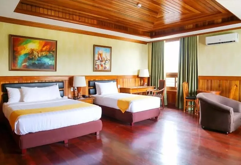 Alta D  Tagaytay