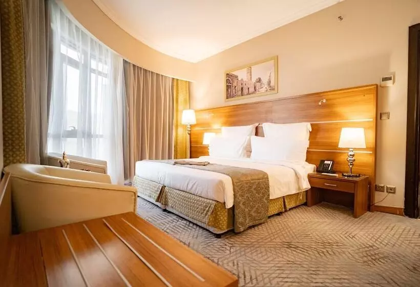 Fotos del hotel Golden Tulip Al Mektan:  13