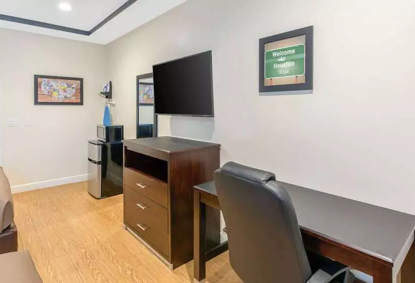 Fotos del hotel Econo Lodge Inn & Suites Houston Willowbrook:  2