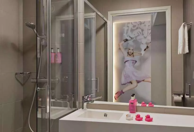 Fotos del hotel Moxy Vienna Airport:  7