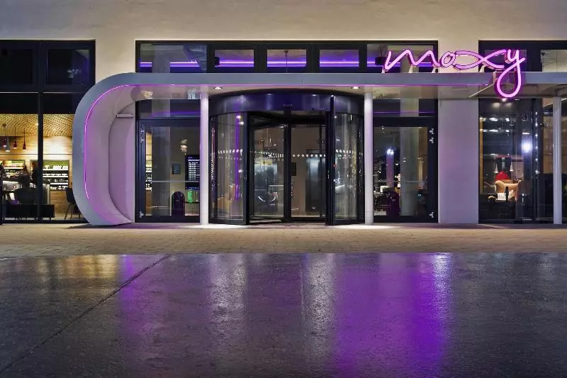 Fotos del hotel Moxy Vienna Airport:  15