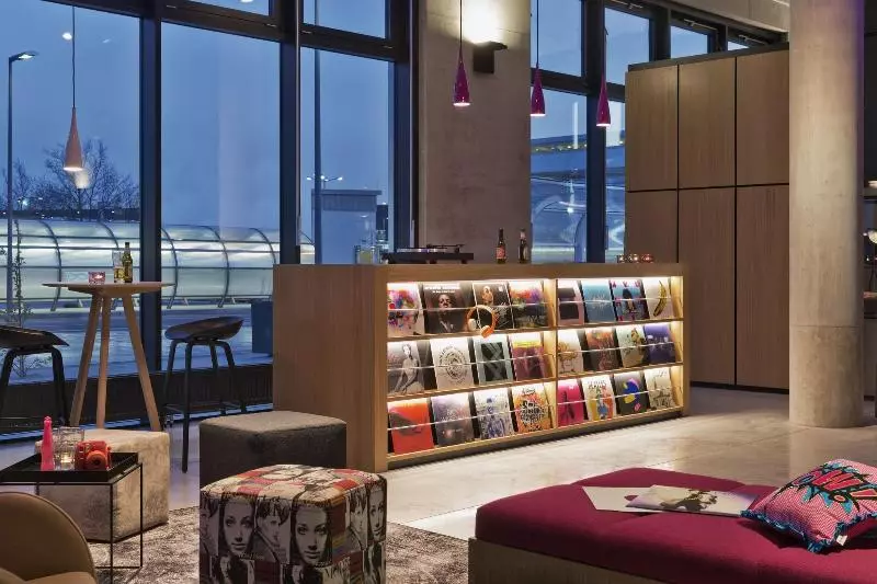 Fotos del hotel Moxy Vienna Airport:  3