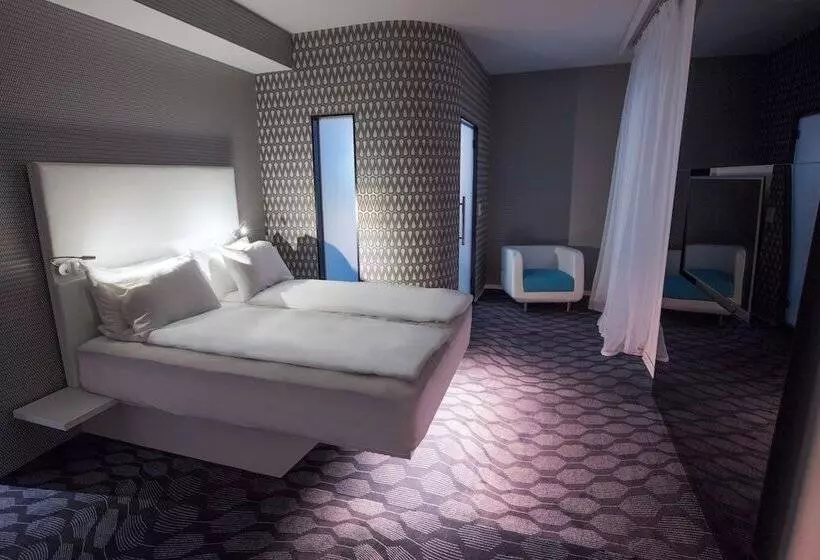 Magic Hotel Xhibition