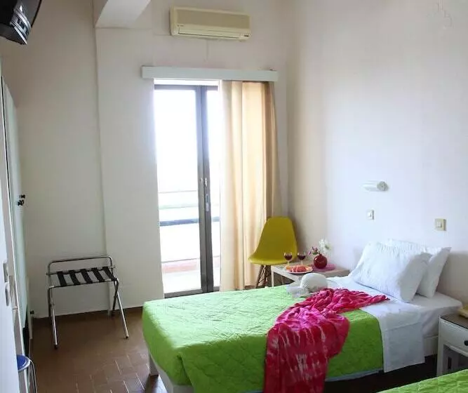 Fotos del hotel Triton Garden:  2