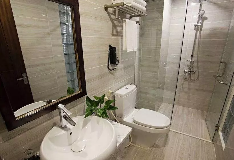 Fotos del hotel Inearth:  17