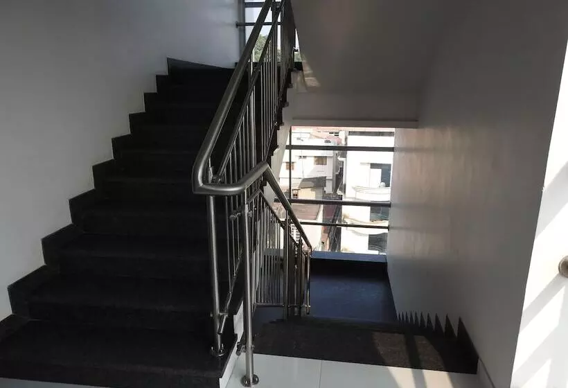 Fotos del hotel The Central Residency:  18