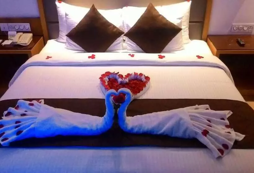 Fotos del hotel The Central Residency:  23