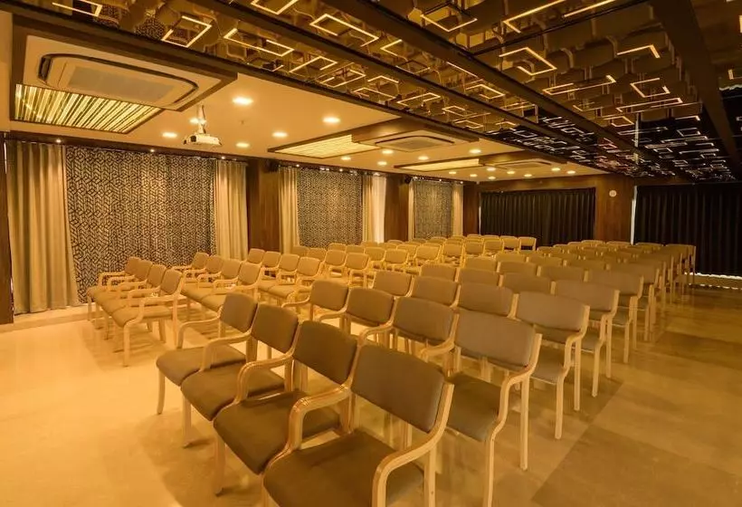 Fotos del hotel Roopa Elite:  4