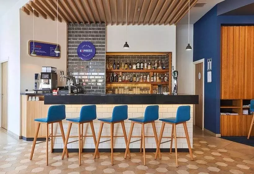 Fotos del hotel Holiday Inn Express  Malta, An Ihg:  20