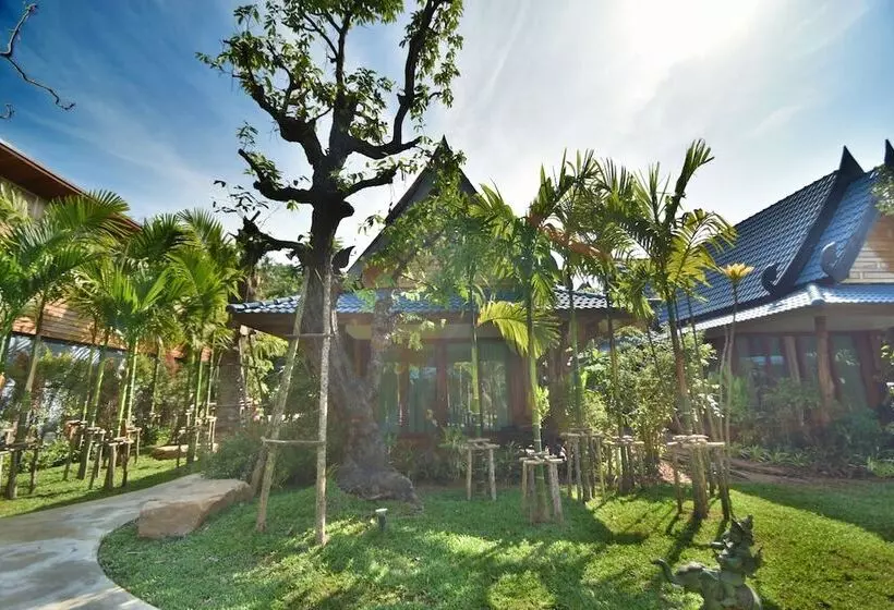 Fotos del hotel The Nine Thipthara Klongson Resort:  22