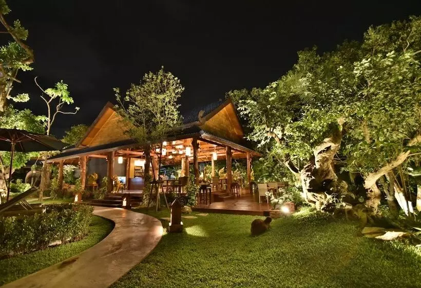 Fotos del hotel The Nine Thipthara Klongson Resort:  4