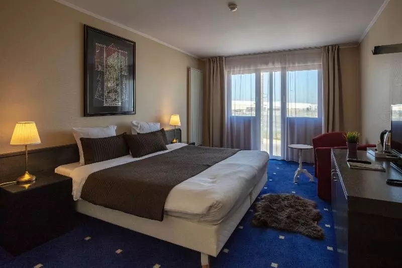 Park Hotel Airport