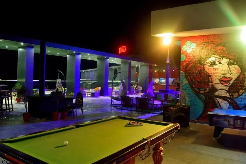 Fotos del hotel Justa Sajjangarh Resort & Spa:  4