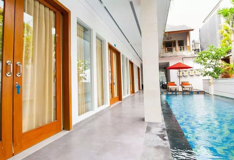 Apple Villa & Suite Seminyak