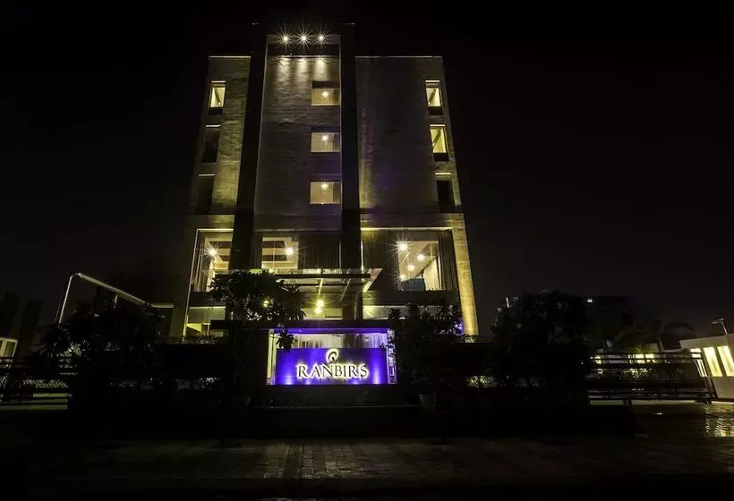 Fotos del hotel Ranbirs:  17