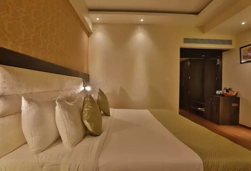 Fotos del hotel Ranbirs:  2