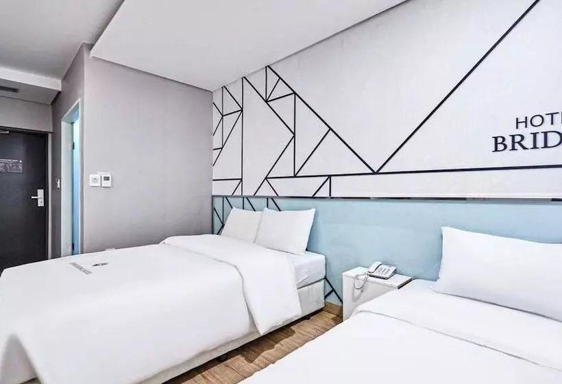 Fotos del hotel Bridge:  6