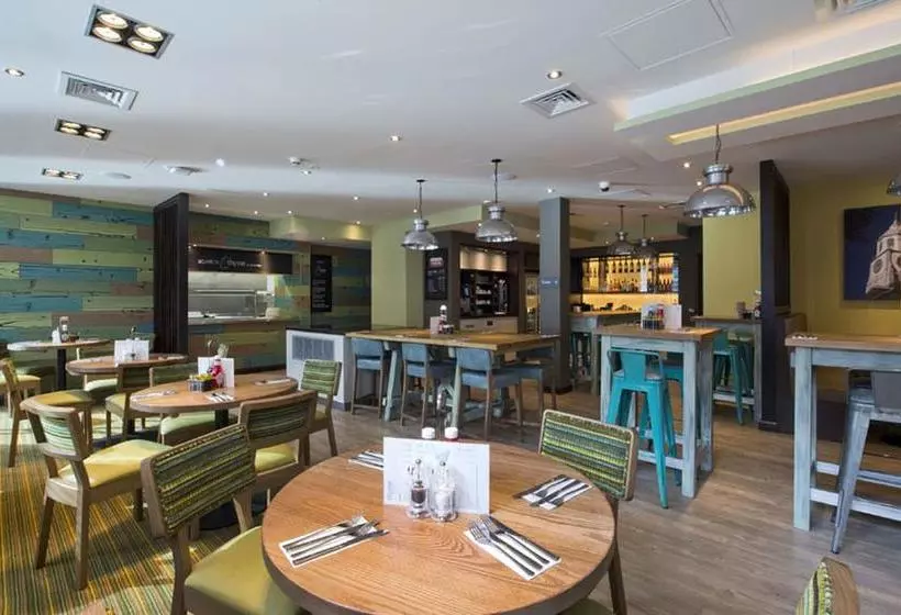 Fotos del hotel Premier Inn London Clapham:  9