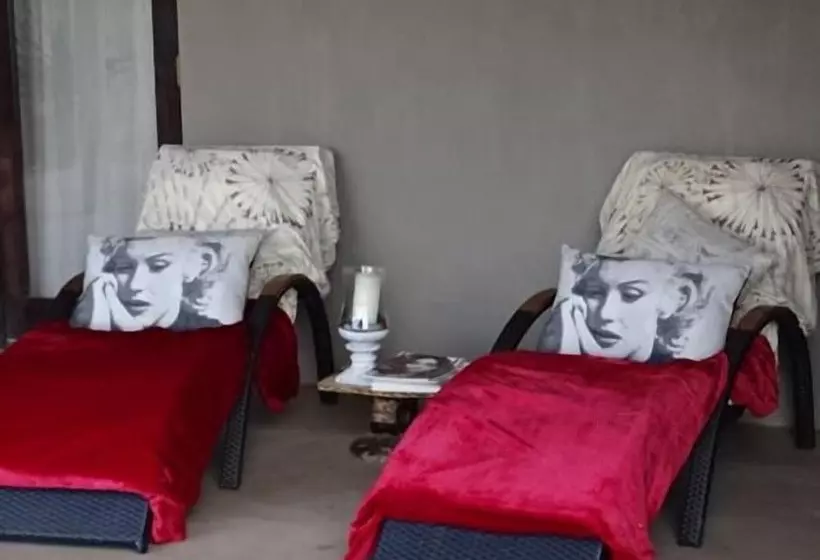 Onjala Lodge